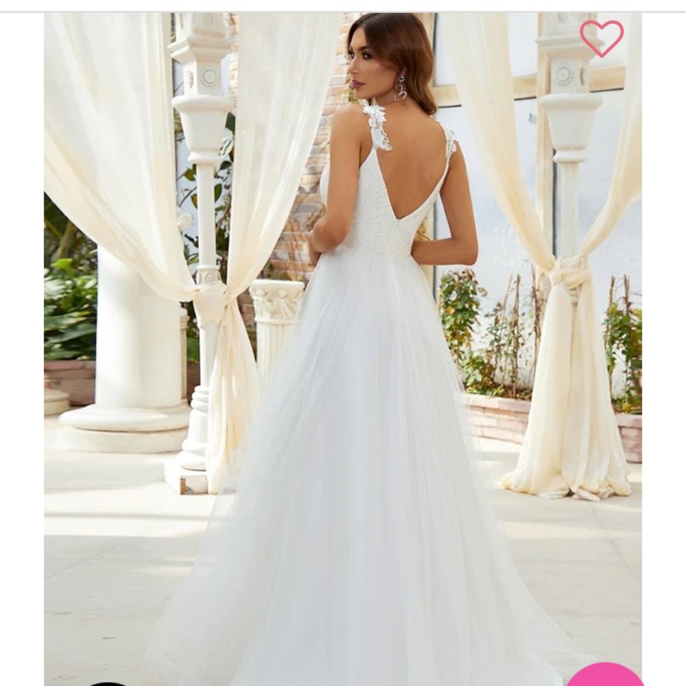 A-line lace and tulle wedding dress